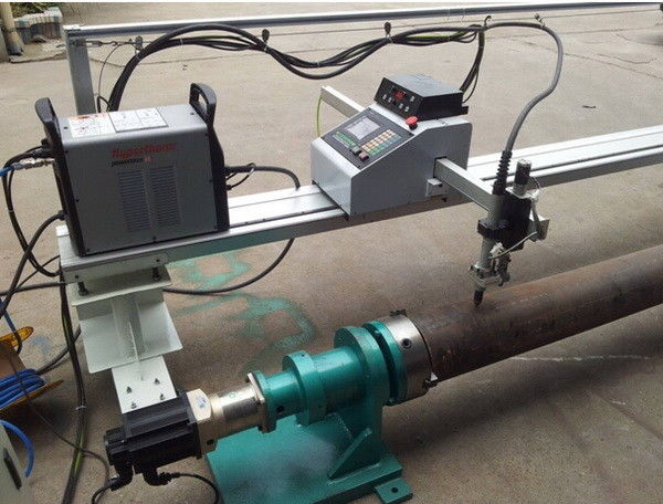 Cadena de producción galvanizada de poste ligero de calle cortadora del plasma del CNC