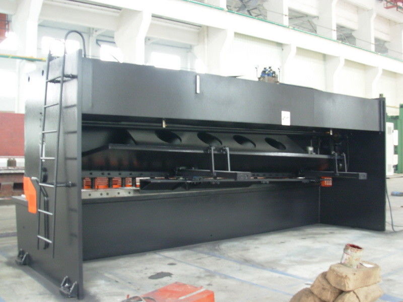 Máquina de corte de corte de la guillotina hidráulica del CNC del metal motorizada con el sistema del NC