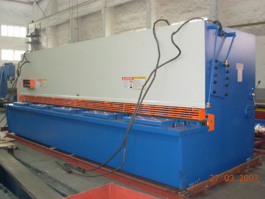 herramientas de corte de corte hidráulicas eléctricas de hoja de metal de la cortadora de la longitud de los 6m 15KW