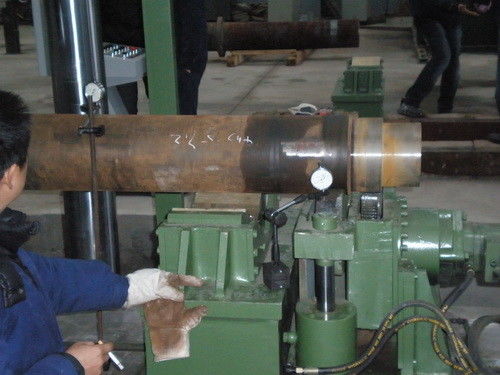 500 tipo tubería de acero de Ton Hydraulic Straightening Machine 4 Colunm de la curva de la máquina de la prensa