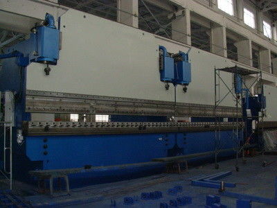tubería de acero en tándem del proceso de la hoja del freno Q345 de la prensa del CNC de la dobladora de la tubería de acero de 16m m