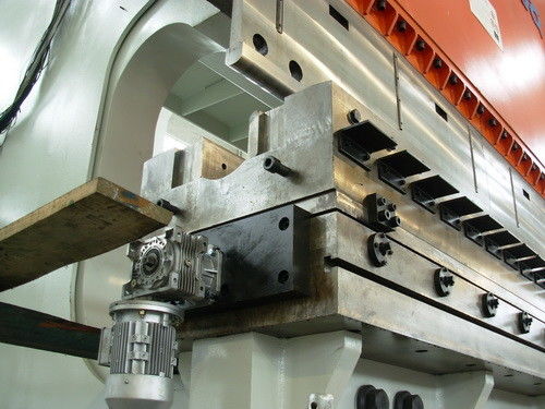380V/50hz el palo pesado eléctrico poste sincronizó el freno en tándem de doblez de la prensa del CNC