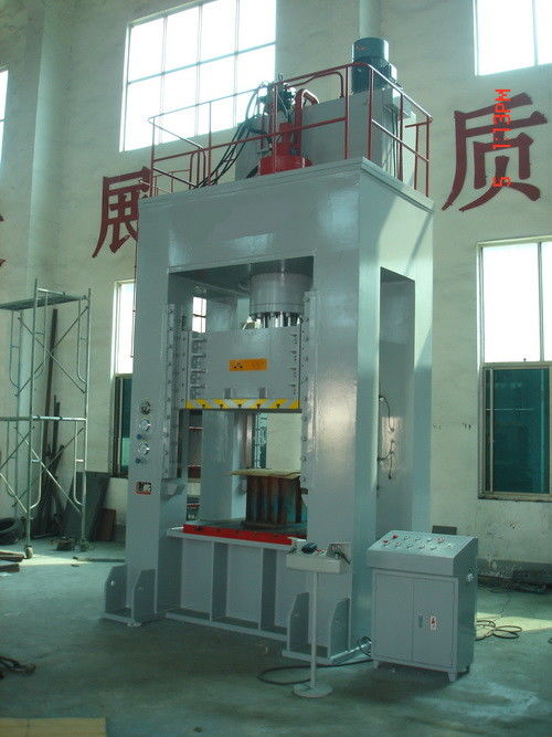 Máquina automática de la prensa hidráulica de 4 tipos de columna control del PLC de 315 toneladas