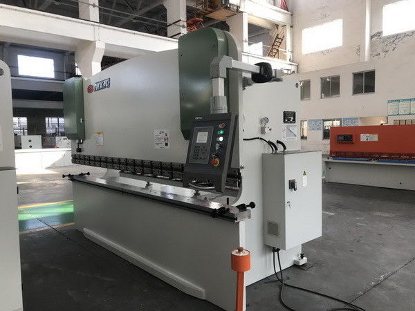 Control de Delem de la maquinaria del freno de la prensa hidráulica del CNC del electro de 125 toneladas