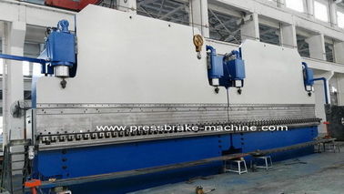 Freno de doblez en tándem de la prensa del CNC de la impulsión hidráulica para los usos resistentes