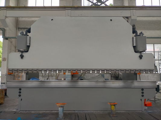 comprar Freno de prensa hidráulico CNC con tracción máxima de 200 mm, potencia del motor de 5,5 kW a 55 kW y dimensiones de 7000x2000x2500 mm para fabricación de metal online manufacture