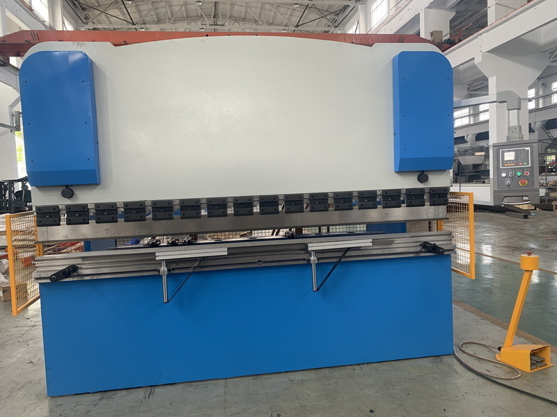 125T WE67Y Prensa hidráulica de freno capacidad de flexión 130T máquina de formación de chapa de metal