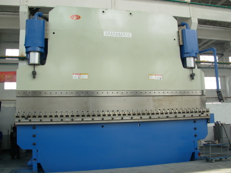 Máquina de flexión de frenos de prensa hidráulica CNC de 1200T espesor de 14 mm para uso industrial