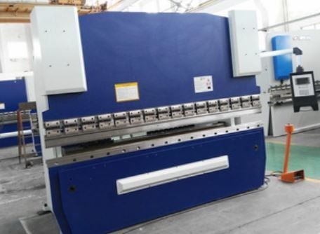 proceso de doblez mecánico de los SS de la capacidad de la máquina 125T del freno de prensa del CNC de los 4.1M Long