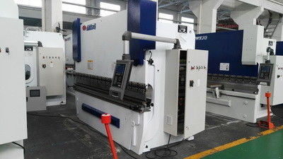 Máquina de flexión de frenos de presión hidráulica CNC de acero de placa 130T de hoja de metal de flexión
