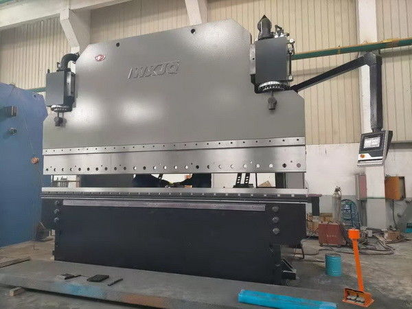 Placa que procesa el freno de la prensa hidráulica del CNC CE de la presión de 600 T certificado